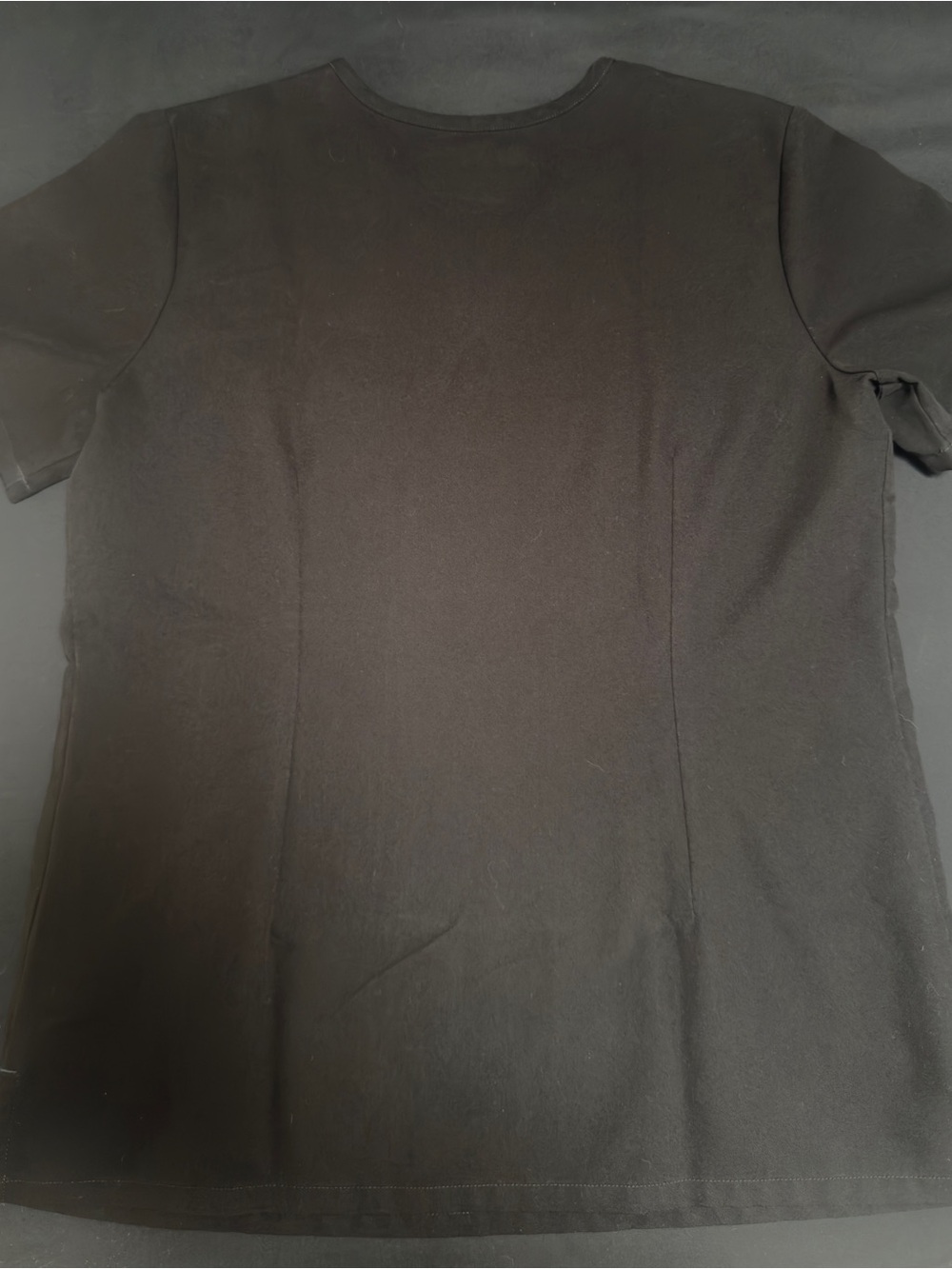 FIGS Women’s V-Neck Scrub Top - Black - Picture 2 of 4
